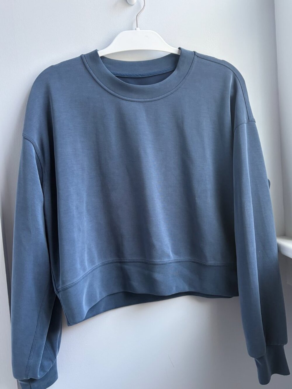 Size 4 Lululemon Crewneck